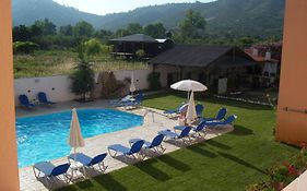 Vamvini Hotel
